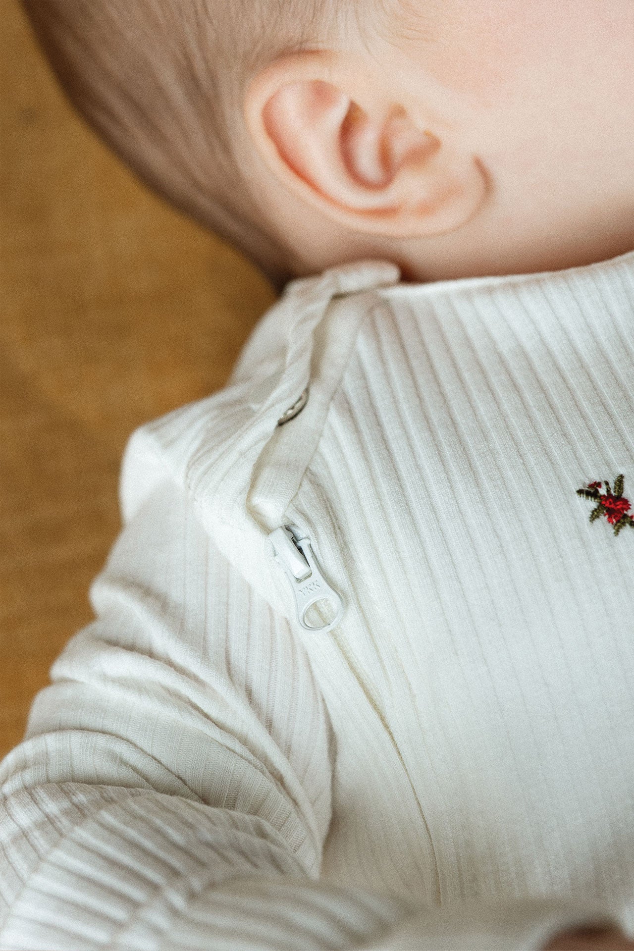 Growsuit Embroidered Holly