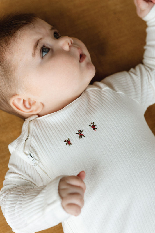 Growsuit Embroidered Holly